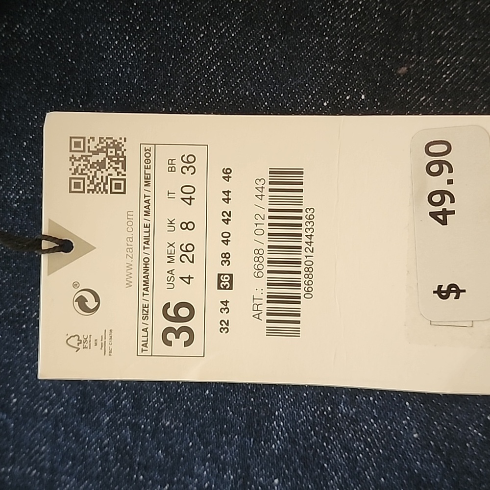 Close out sale only $ 22  Dark blue Straight Fit Mid rise Zara  Denim Jeans - Picture 7 of 8
